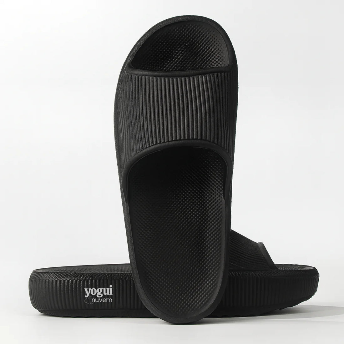 Chinelo ideal para aliviar dores nos pés: como o Chinelo Nuvem Comfort pode ajudar quem sofre com fascite plantar, calcanhar dolorido e cansaço