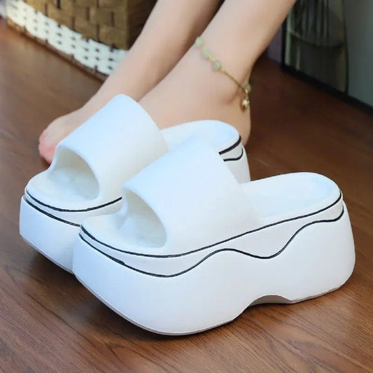 Como aliviar dores nos pés causadas por fascite plantar, esporão do calcâneo e joanetes usando o Tamanco Comfort Aria