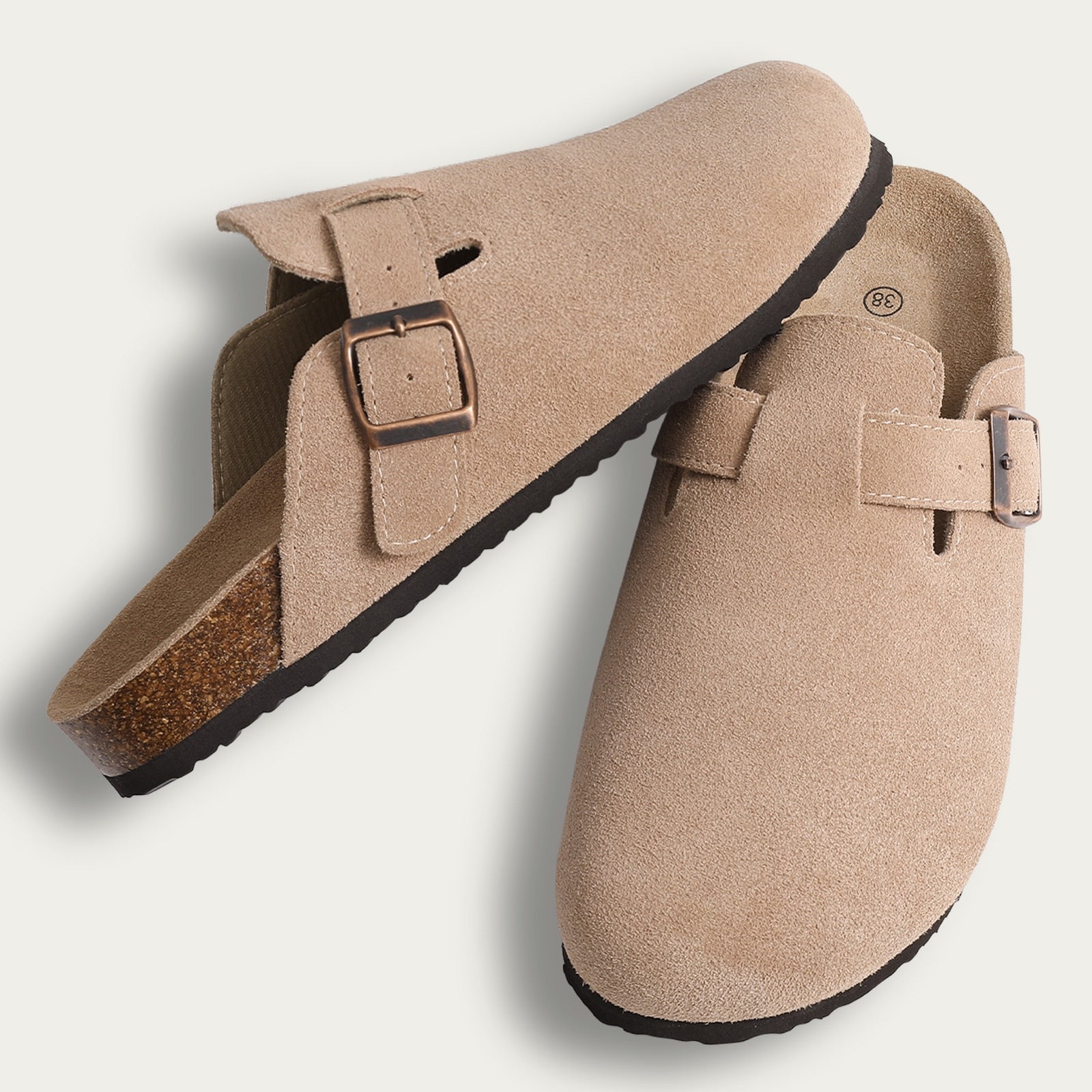 Como aliviar o desconforto nos pés cansados com a Sandália Clog de Camurça Comfort Yogui