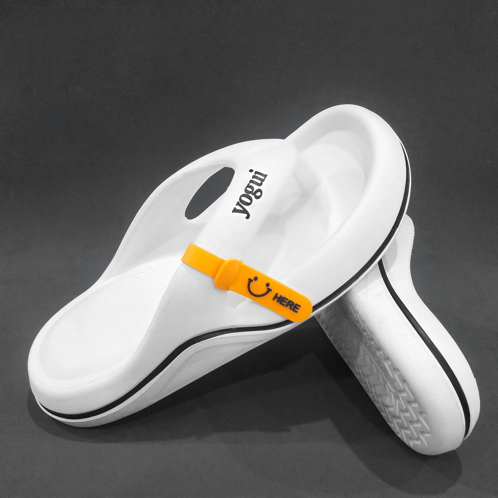 Chinelo ortopédico para fascite plantar: como o Chinelo Top Comfort Yogui® Branco pode aliviar dores no calcanhar