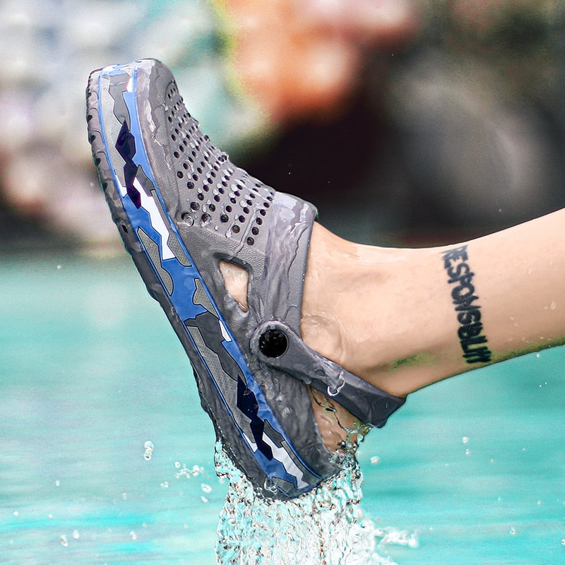 Chinelo Crocs Soft Yogui Antiderrapante